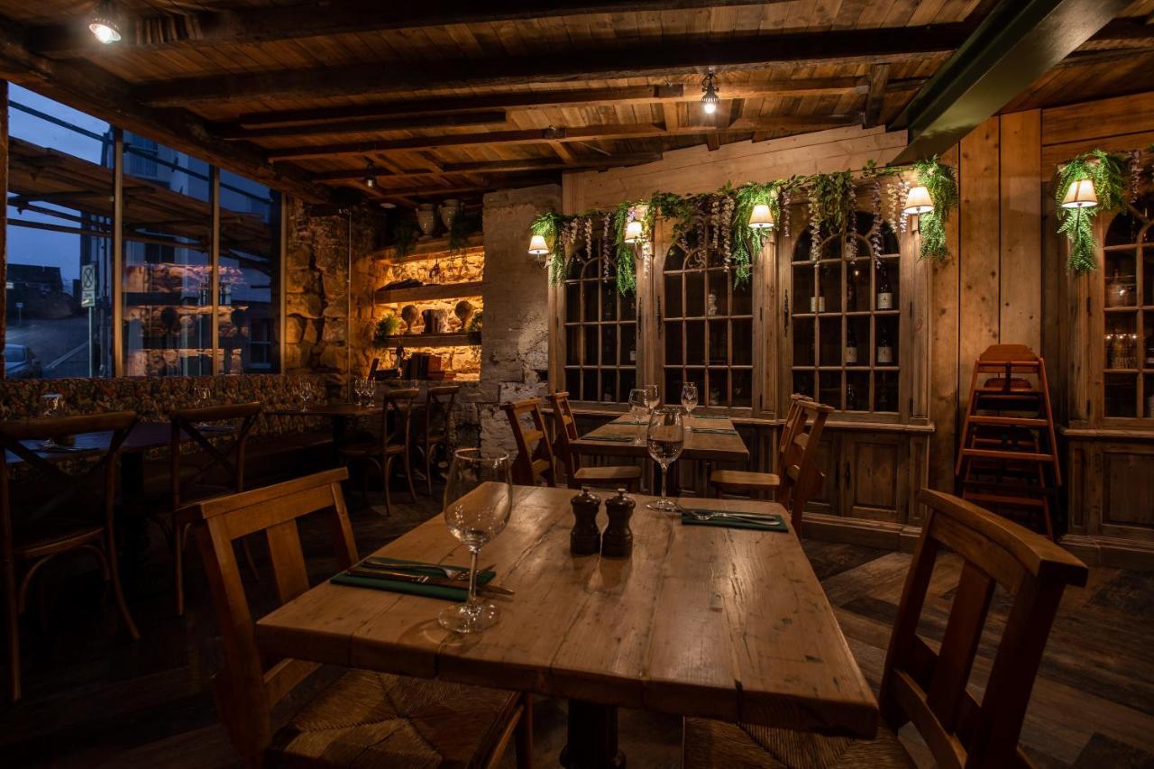 The Dirty Bottles Hotel Alnwick Exteriör bild