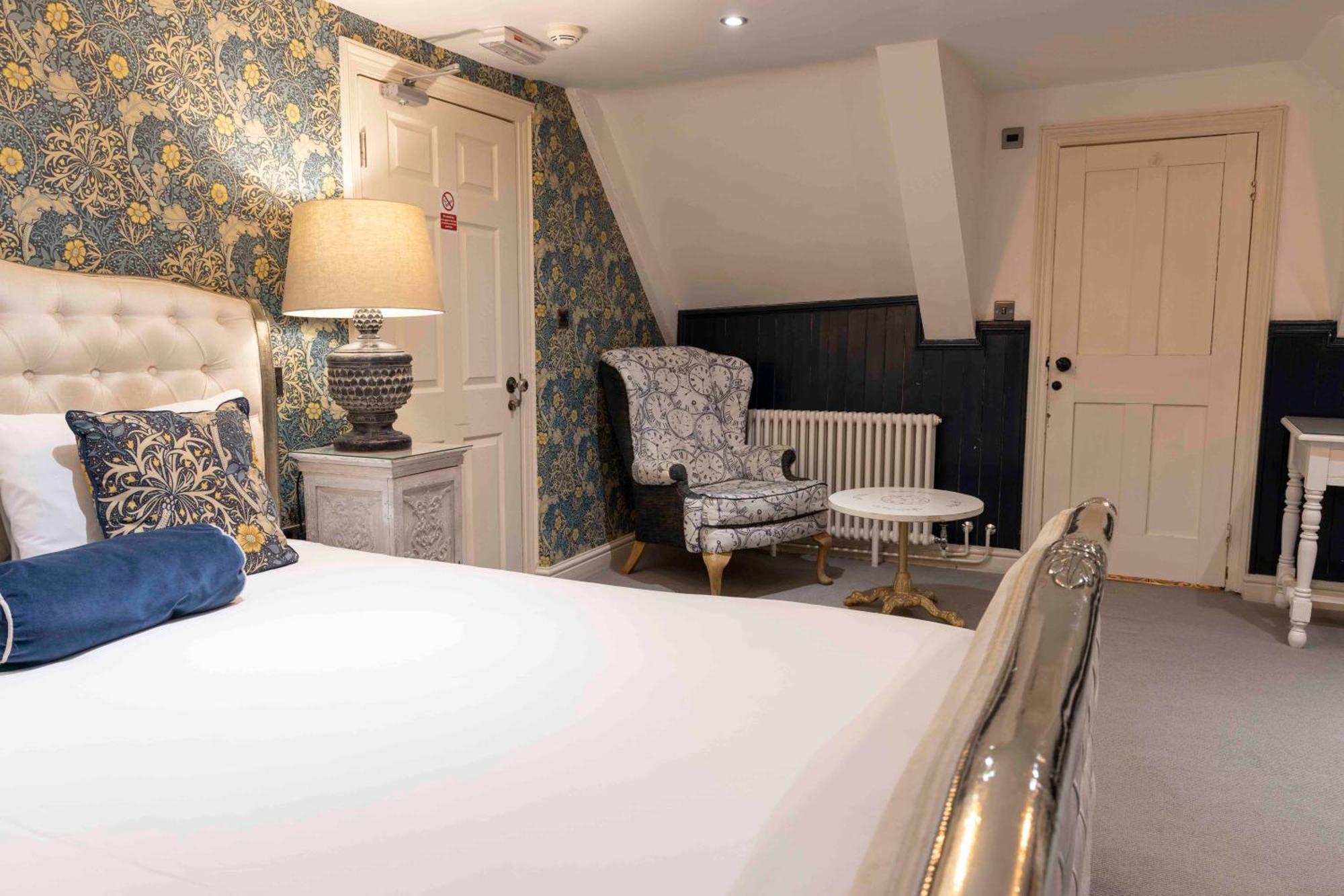 The Dirty Bottles Hotel Alnwick Exteriör bild