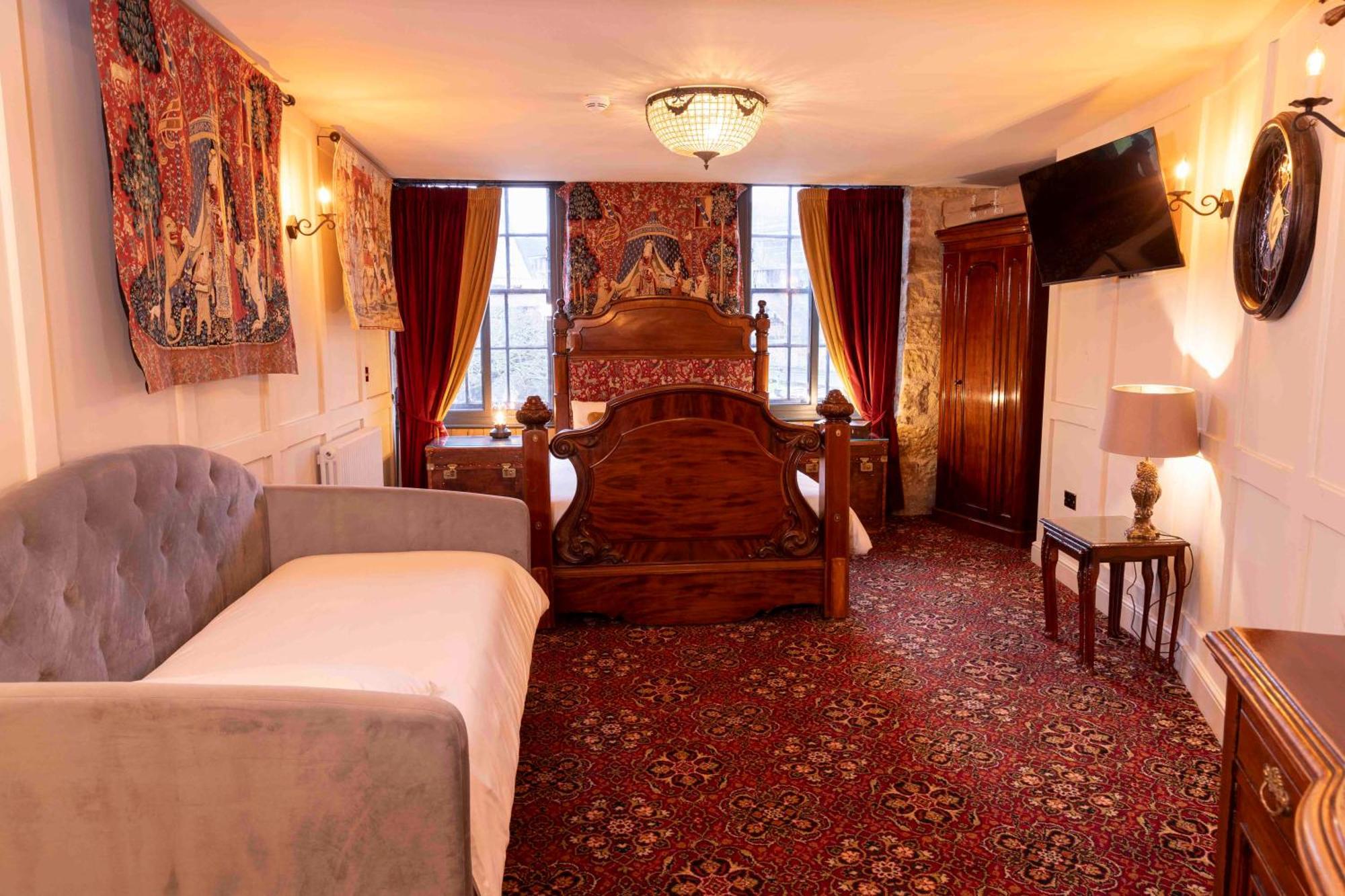 The Dirty Bottles Hotel Alnwick Exteriör bild